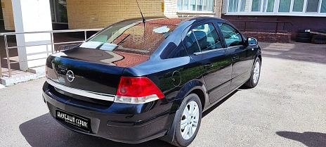 Opel Astra, 2010г, передний привод, автомат