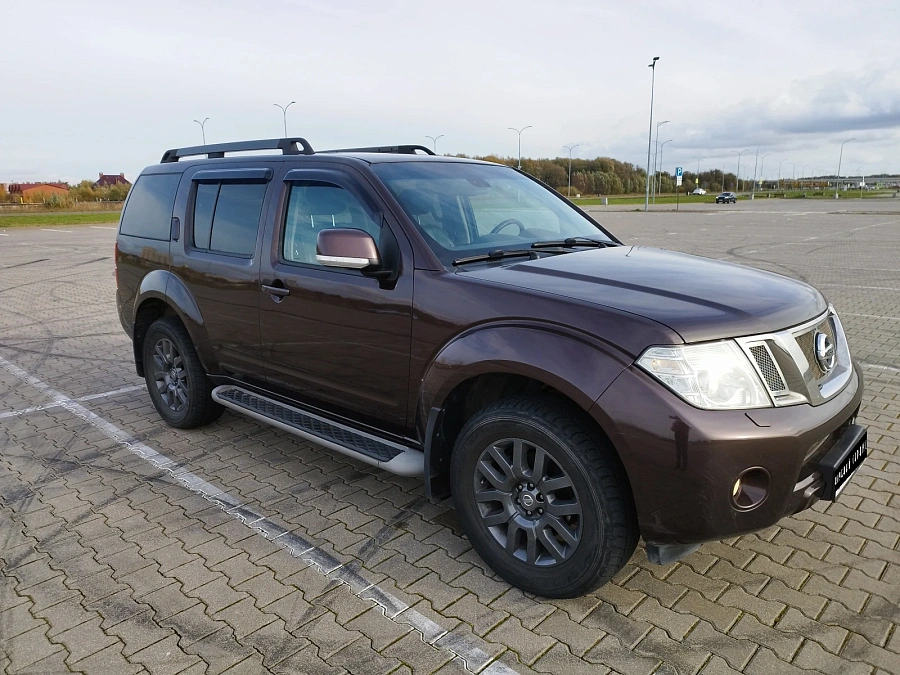 Nissan Pathfinder, 2012г., полный привод, автомат
