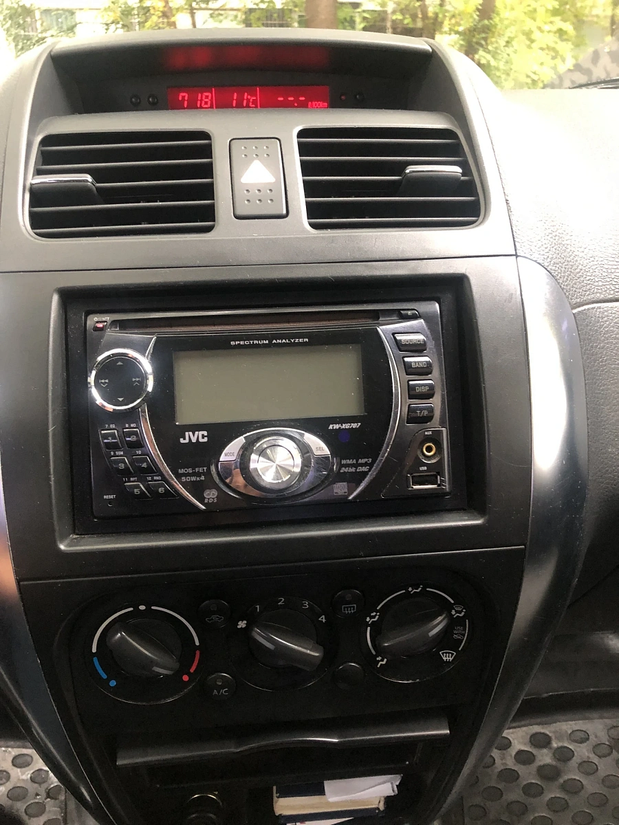 Suzuki SX4, 2008г., передний привод, механика