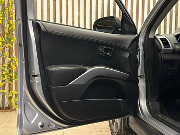 Mitsubishi Outlander, 2010г, полный привод, вариатор