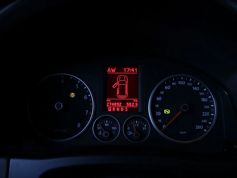 Volkswagen Tiguan, 2009г., полный привод, автомат