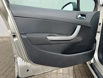 Peugeot 308, 2008г, передний привод, механика