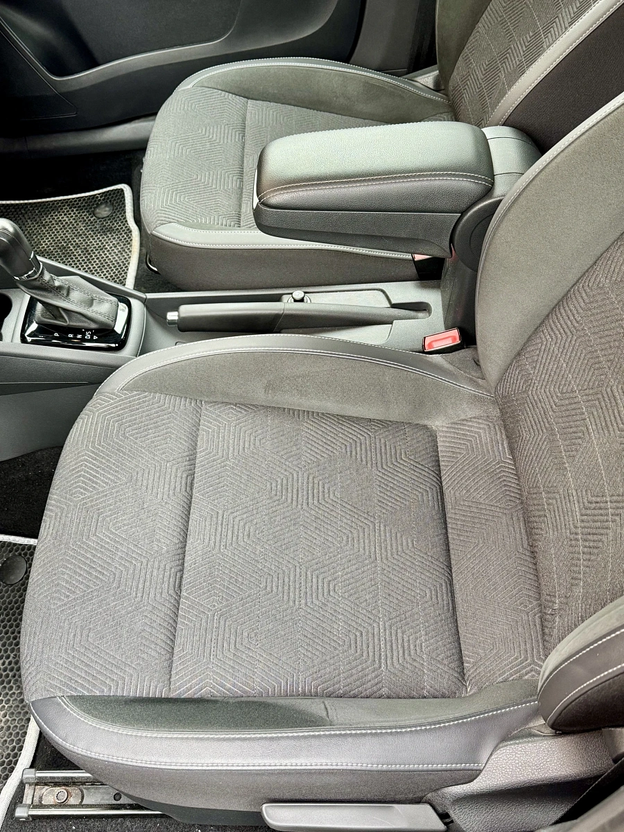 Volkswagen Polo, 2021г., передний привод, автомат