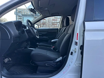 Mitsubishi Outlander, 2019г, полный привод, вариатор
