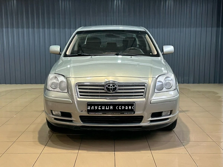 Toyota Avensis, 2004г., передний привод, автомат