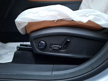 Geely Atlas, 2025г, передний привод, робот