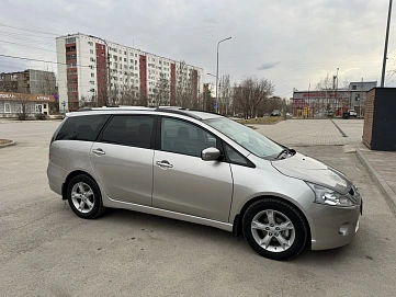 Mitsubishi Grandis, 2008г, передний привод, автомат