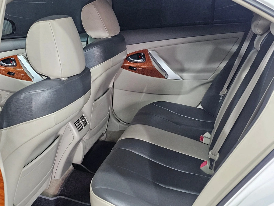 Toyota Camry, 2010г., передний привод, автомат