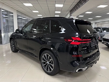 BMW X5, 2025г, полный привод, автомат