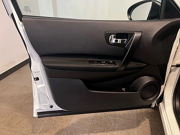 Nissan Qashqai, 2013г, передний привод, автомат