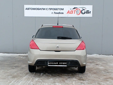 Peugeot 308, 2011г, передний привод, механика