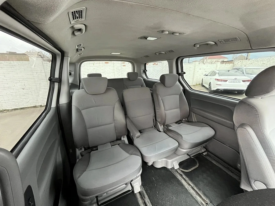 Hyundai Grand Starex, 2008г., задний привод, автомат