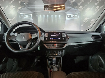 Volkswagen Polo, 2020г, передний привод, автомат