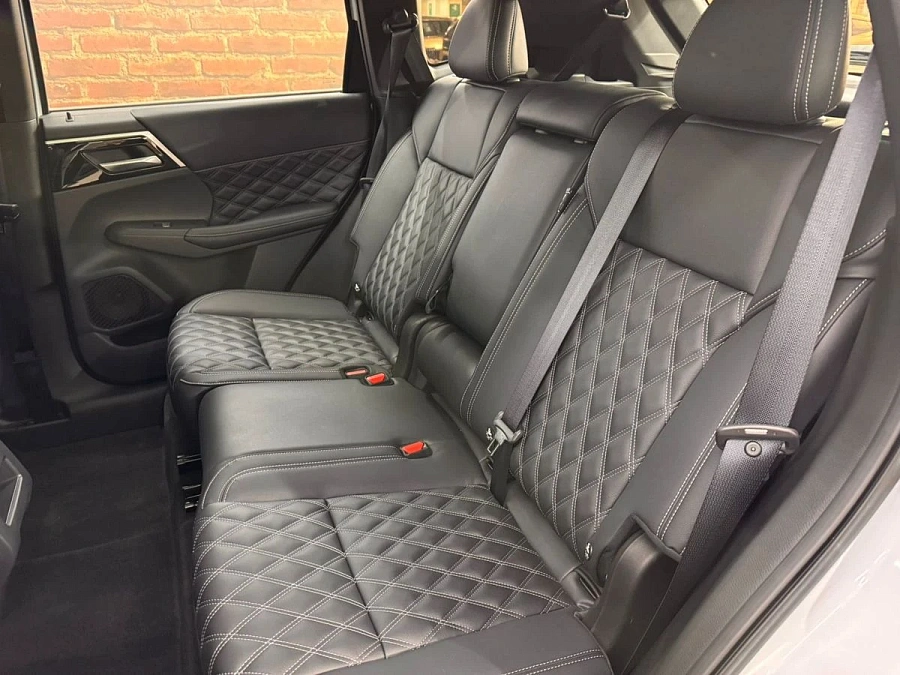Mitsubishi Outlander, 2023г., полный привод, вариатор