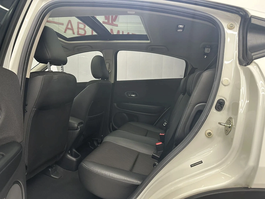 Honda Vezel, 2022г., передний привод, вариатор