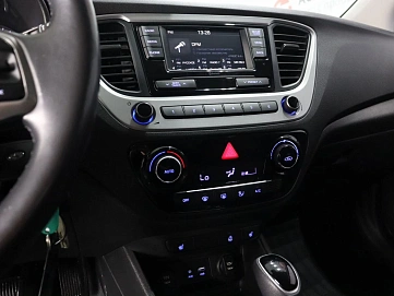 Hyundai Solaris, 2017г., передний привод, автомат