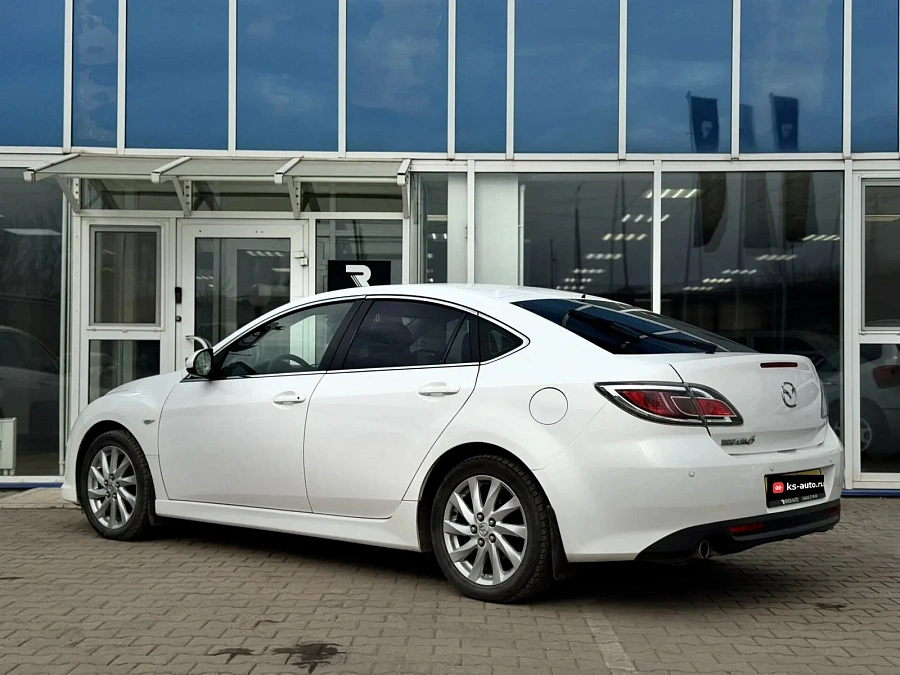 Mazda 6, 2011г., передний привод, автомат