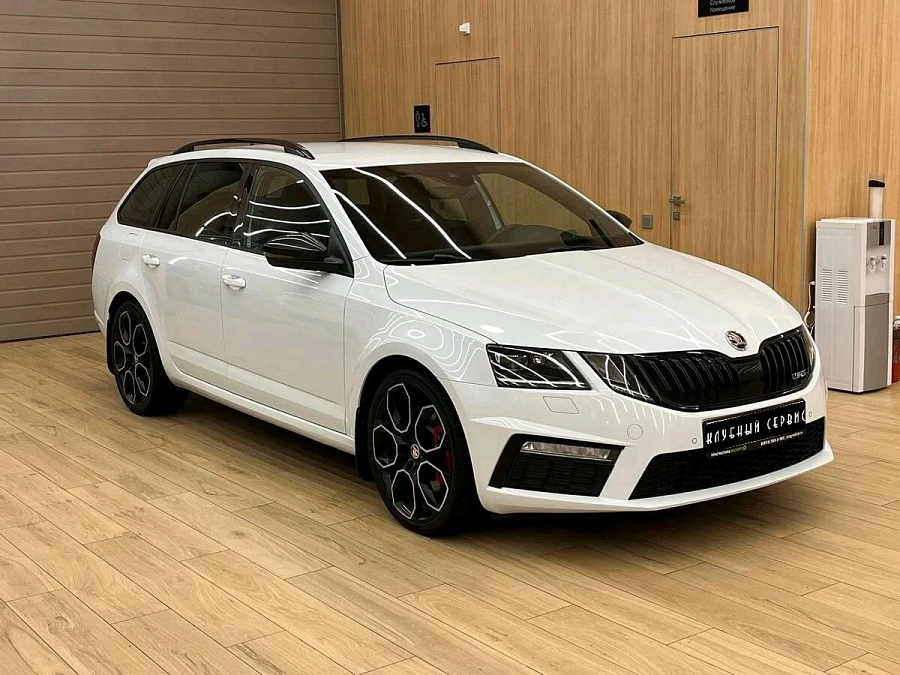 Skoda Octavia RS, 2018г., передний привод, робот