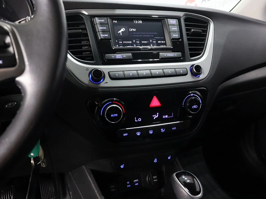 Hyundai Solaris, 2017г., передний привод, автомат