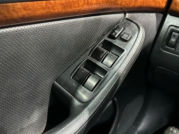 Toyota Avensis, 2004г, передний привод, автомат