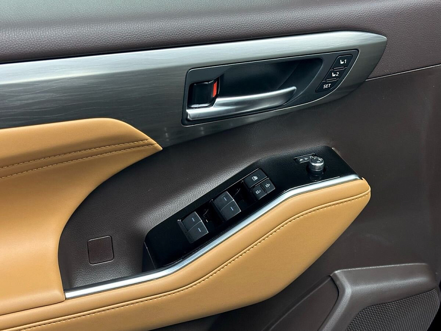 Toyota Highlander, 2025г., полный привод, автомат