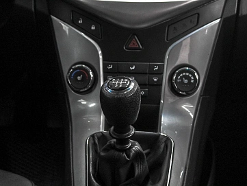 Chevrolet Cruze, 2013г., передний привод, механика