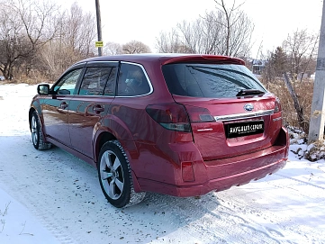 Subaru Outback, 2010г, полный привод, вариатор
