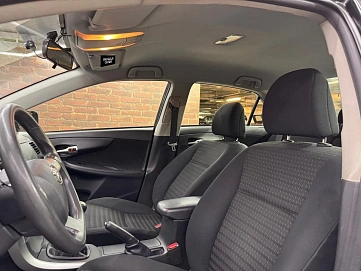 Toyota Corolla, 2011г, передний привод, механика