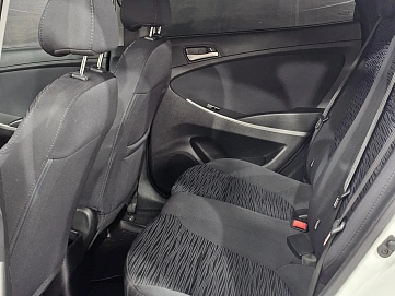 Hyundai Solaris, 2015г, передний привод, автомат