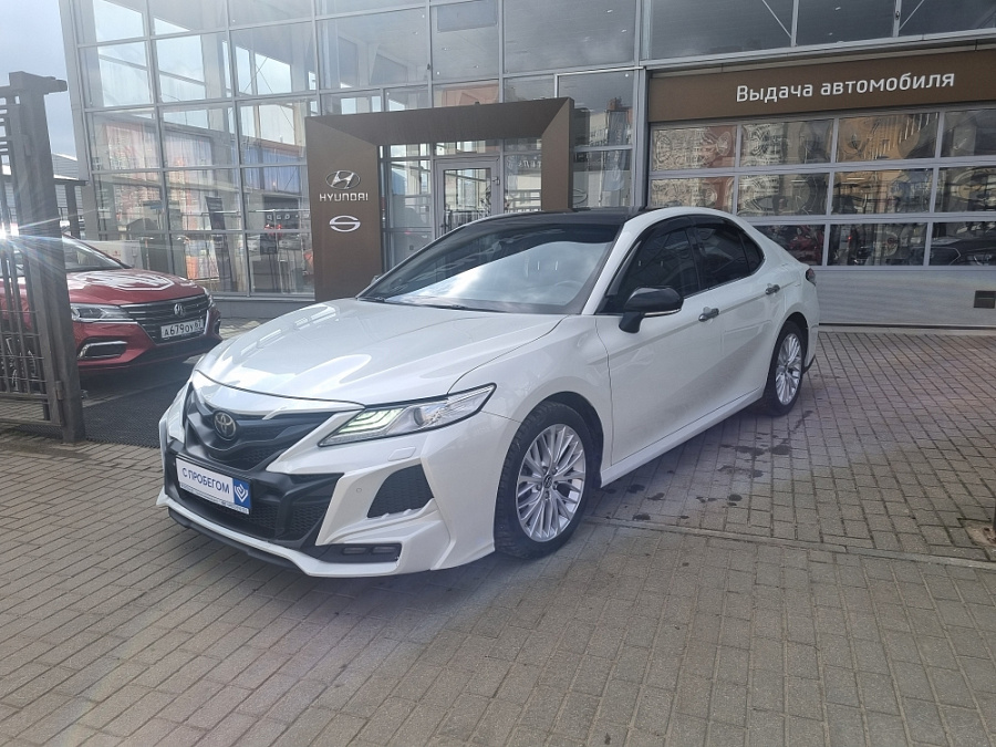 Toyota Camry, 2019г., передний привод, автомат