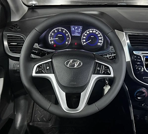 Hyundai Solaris, 2011г, передний привод, автомат