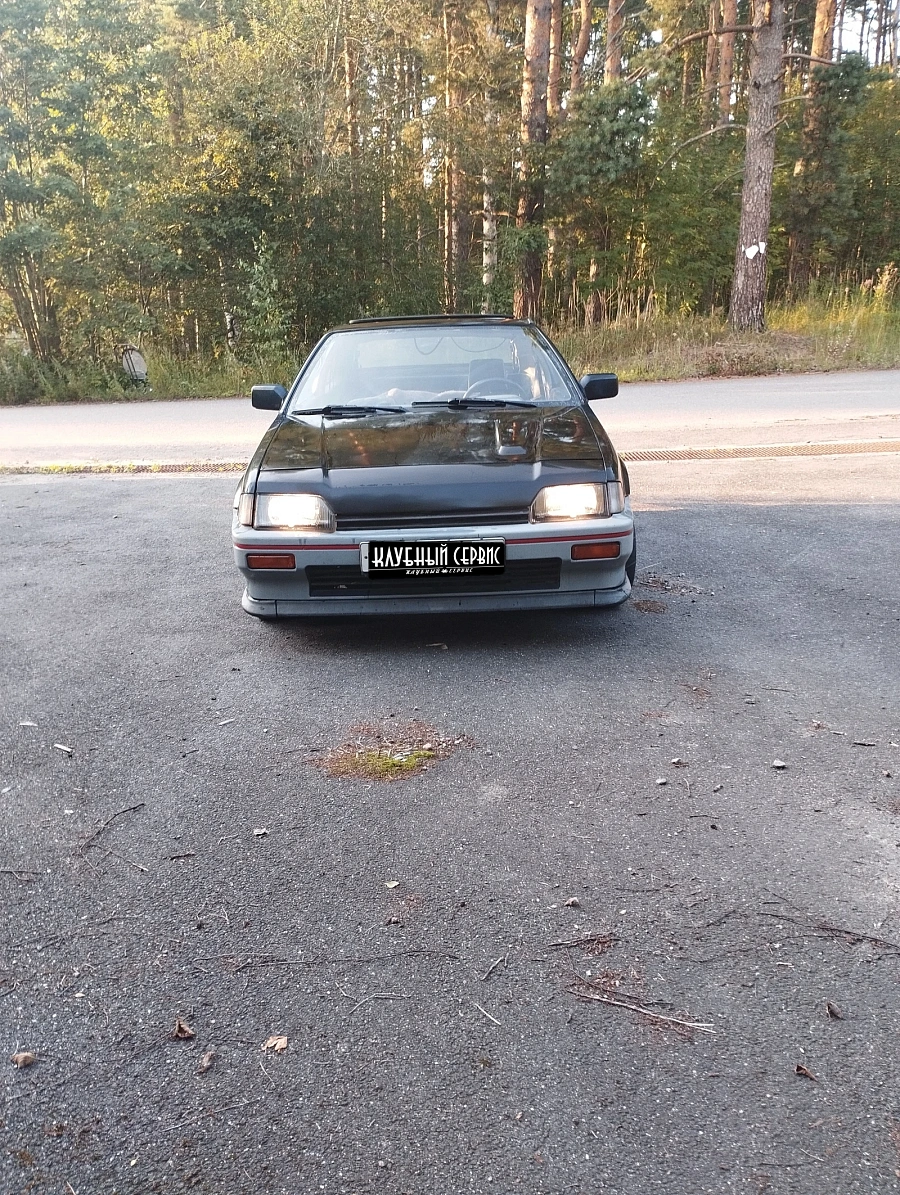 Honda CR-X, 1985г., передний привод, механика