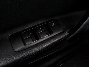 Nissan , 2012г., передний привод, механика