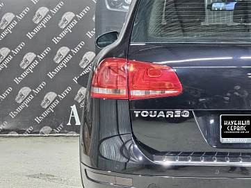 Volkswagen Touareg, 2011г, полный привод, автомат