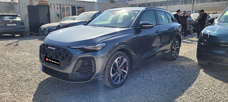 Audi Q5, 2025г, полный привод, робот