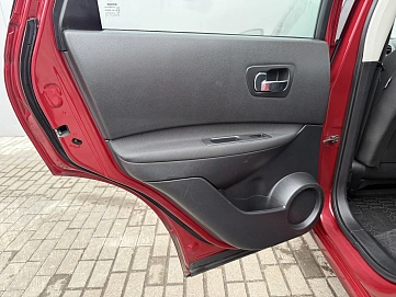 Nissan Qashqai, 2013г, передний привод, вариатор