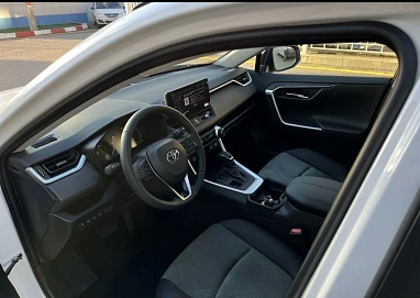 Toyota RAV4, 2025г, полный привод, вариатор