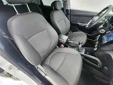 Kia Rio, 2015г, передний привод, механика