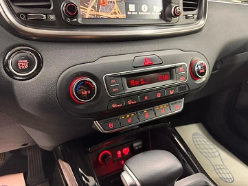 Kia , 2019г., полный привод, автомат
