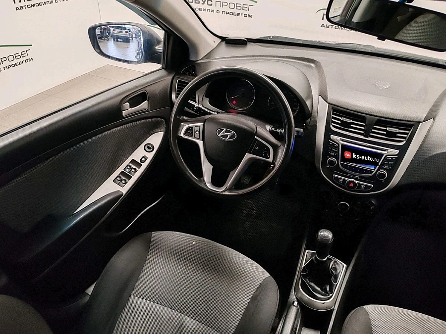 Hyundai Solaris, 2011г., передний привод, механика