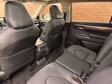 Toyota Highlander, 2026г, полный привод, автомат