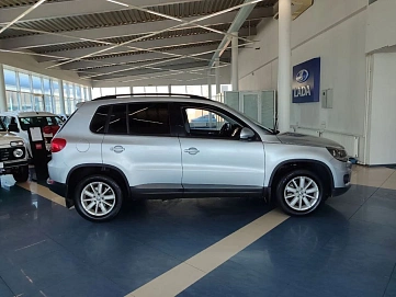 Volkswagen Tiguan, 2012г, передний привод, механика