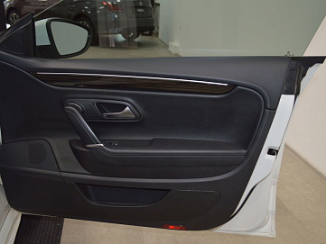 Volkswagen Passat CC, 2013г, передний привод, робот