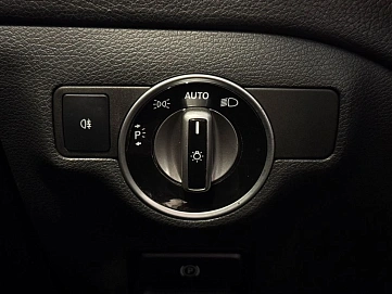 Mercedes-Benz , 2015г., полный привод, робот