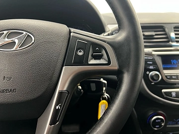 Hyundai Solaris, 2015г, передний привод, автомат