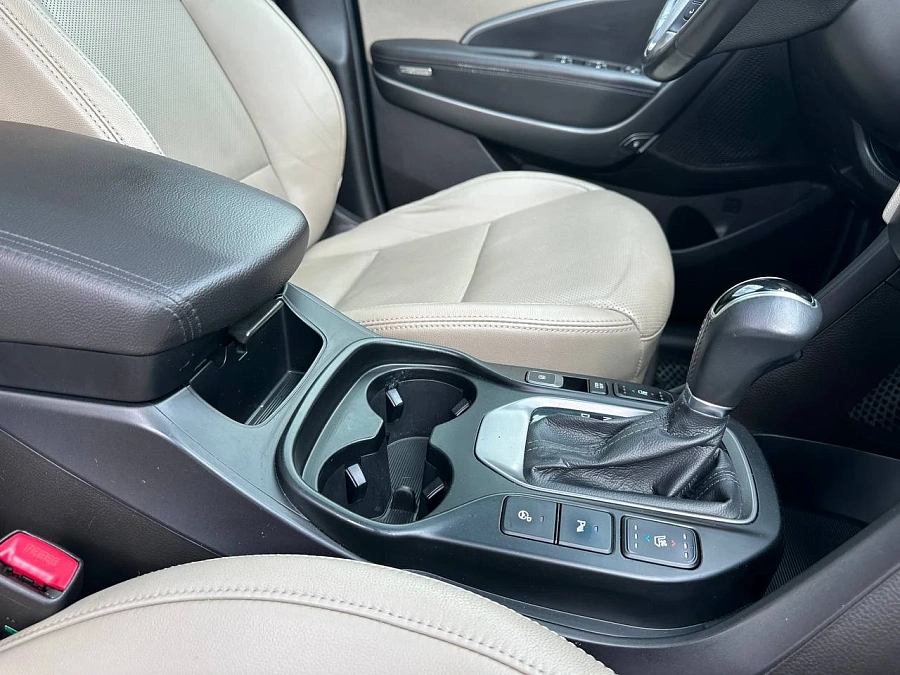 Hyundai Santa Fe, 2014г., полный привод, автомат