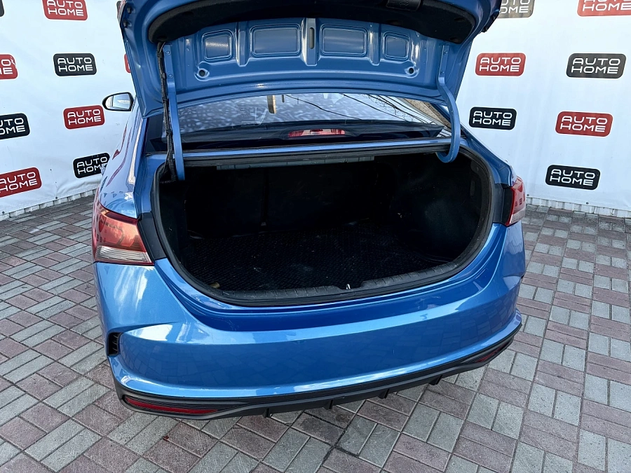 Hyundai Solaris, 2020г., передний привод, автомат