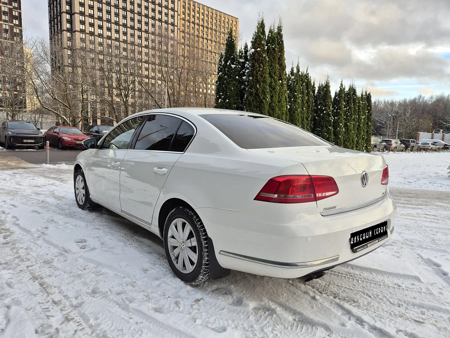 Volkswagen Passat, 2011г., передний привод, робот