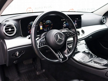 Mercedes-Benz E-Класс, 2020г, задний привод, автомат