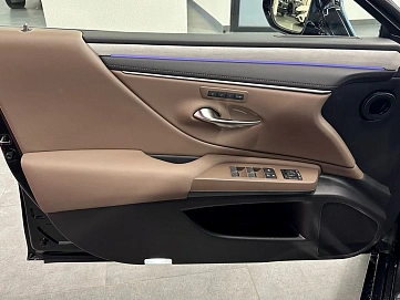 Lexus ES, 2025г, передний привод, вариатор